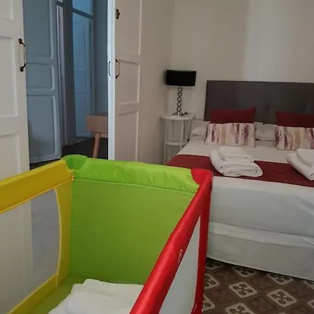 Apartman Family Century House With Terrace And Parking