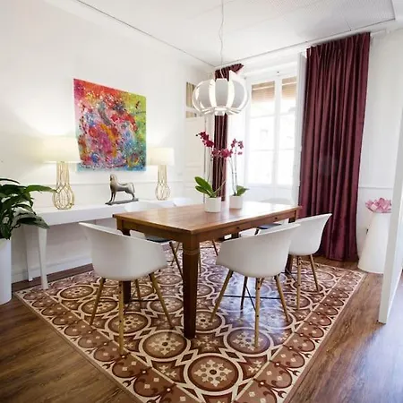 Family Century House With Terrace And Parking ולנסיה